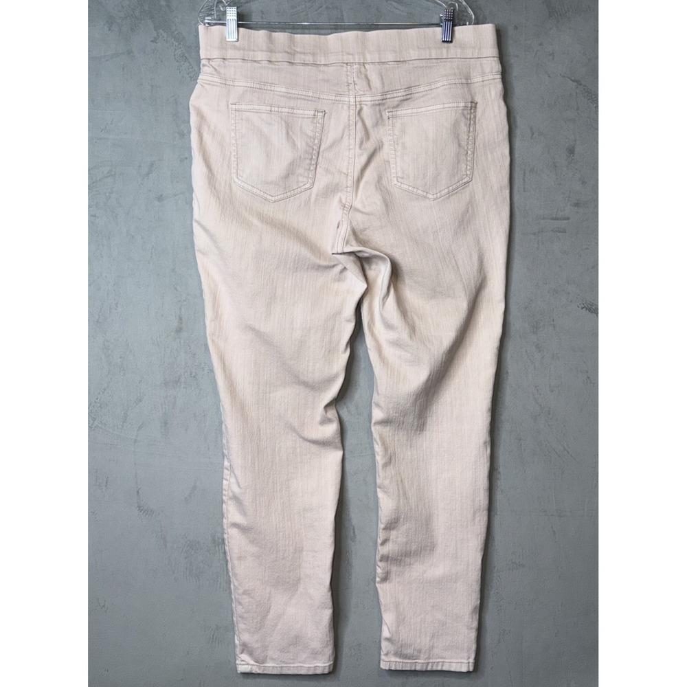 Chico's Platinum Denim Pull On Jeans Women's Size 2.5 Beige Slim Straight Pants - Picture 2 of 8